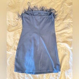 Cotton 90’s mini dress with blue ostrich feathers